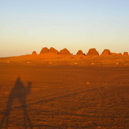 Camping in the desert and visiting the Pyramids in Begrawiya in Sudan